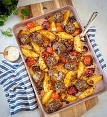 Cheeseburger Meatball and potato wedge traybake