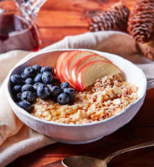 Maple Oatmeal with Apples and Blueberries