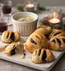 Mini Eccles Cakes with Potted Stilton