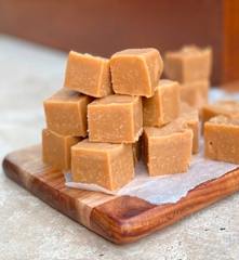 Sugar-free salted peanut butter fudge